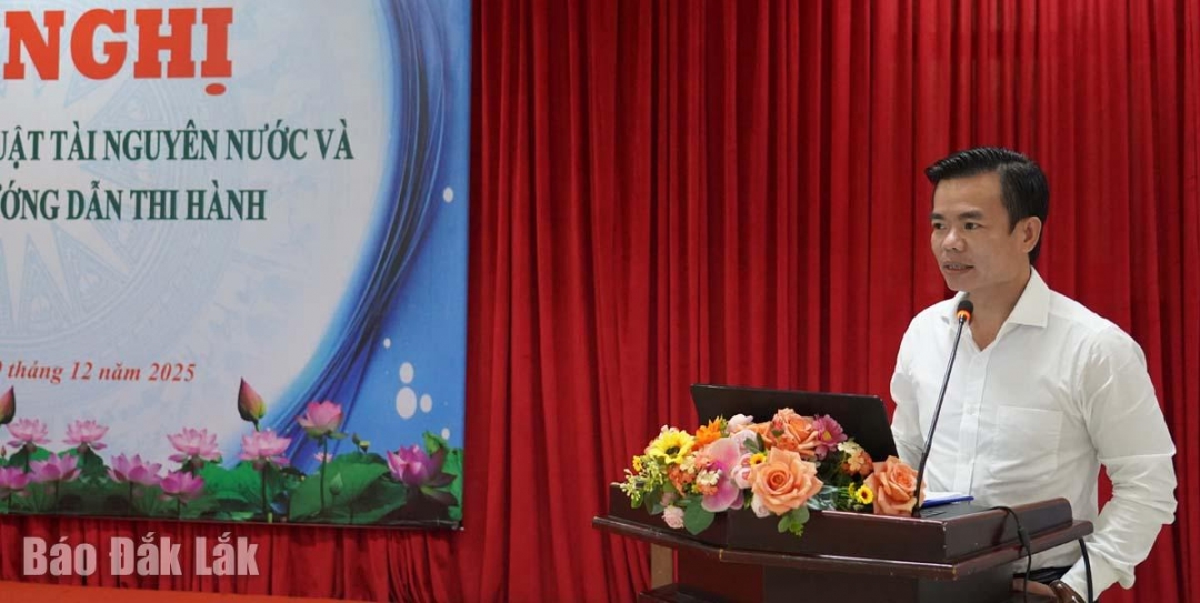 Phó Giám đốc Sở Nông nghiệp và Môi trường Nguyễn Thái Hòa phát biểu tại hội nghị.