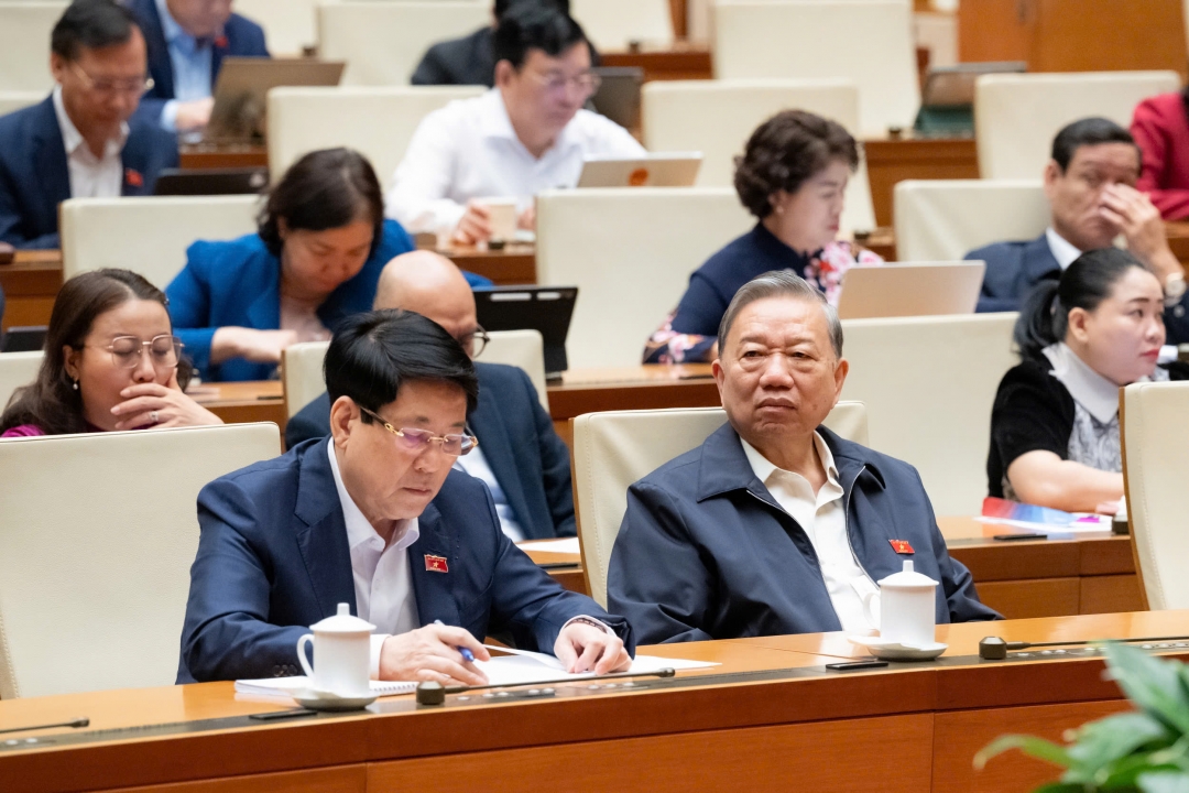 Tổng Bí thư Tô Lâm, Chủ tịch nước Lương Cường tại phiên họp. Ảnh: quochoi.vn