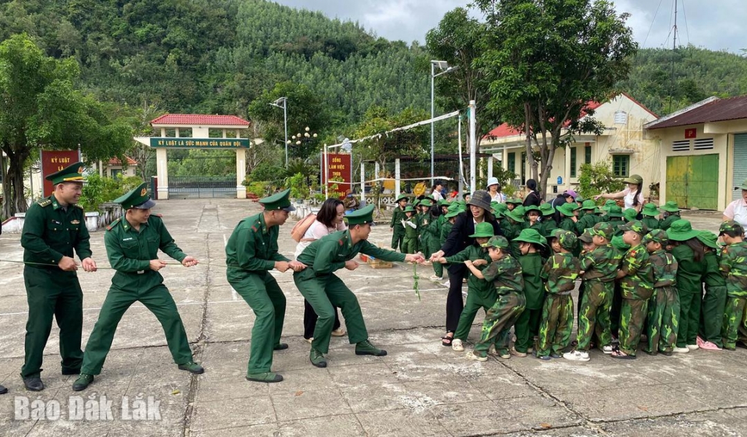 Giao lưu các trò chơi dân gian.