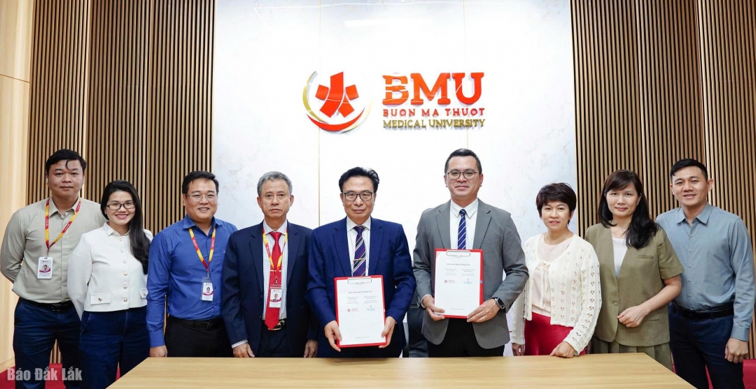 Trường Đại học Y Dược Buôn Ma Thuột và Bệnh viện Đa khoa Quốc tế Vinmec Nha Trang ký kết hợp tác đào tạo và giải quyết việc làm cho sinh viên