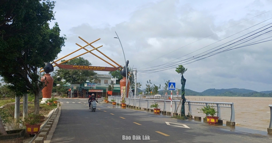 Hạ tầng cơ sở trên địa bàn xã được đầu tư, tạo diện mạo mới cho xã Liên Sơn Lắk.