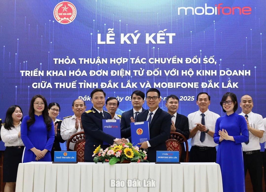 Thuế tỉnh Đắk Lắk và MobiFone Đắk Lắk ký thỏa thuận hợp tác