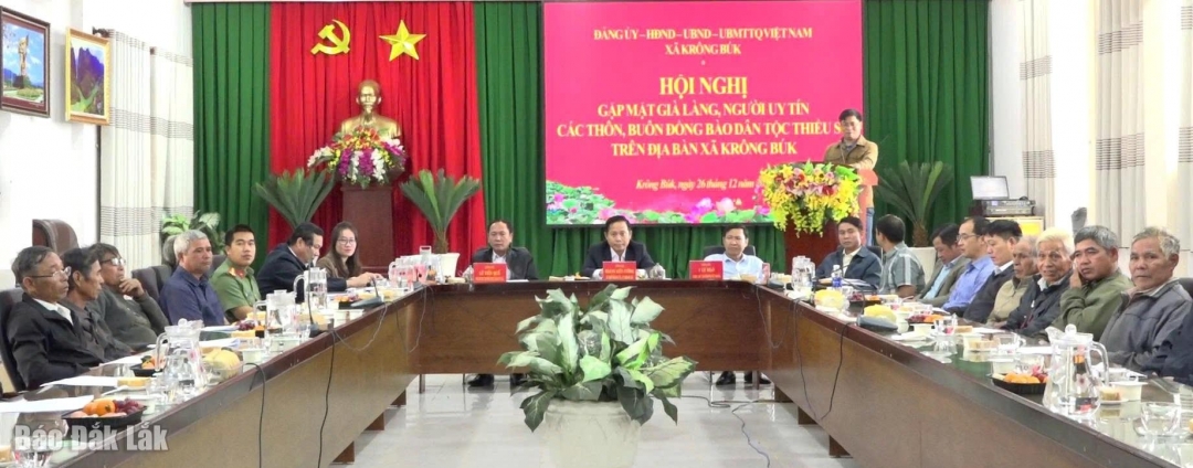 Các đại biểu tham dự buổi gặp mặt.