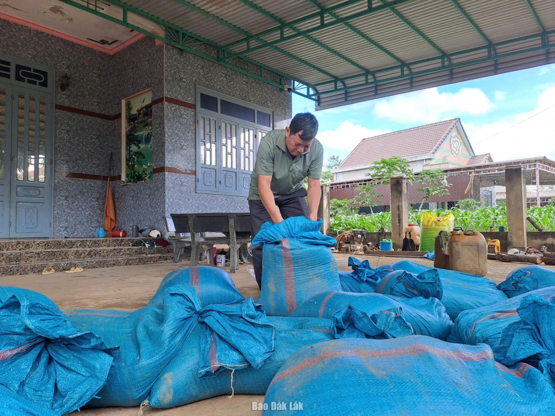 Một điển hình tiên tiến, người có uy tín trong vùng đồng bào dân tộc thiểu số tại xã Ea Bung
