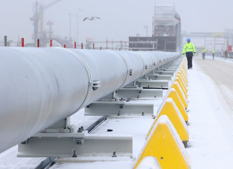 Nhà ga Wilhelmshaven LNG mới khai trương, do Uniper SE vận hành ở Wilhelmshaven, Đức. (Ảnh: Liesa Johannssen/Bloomberg)