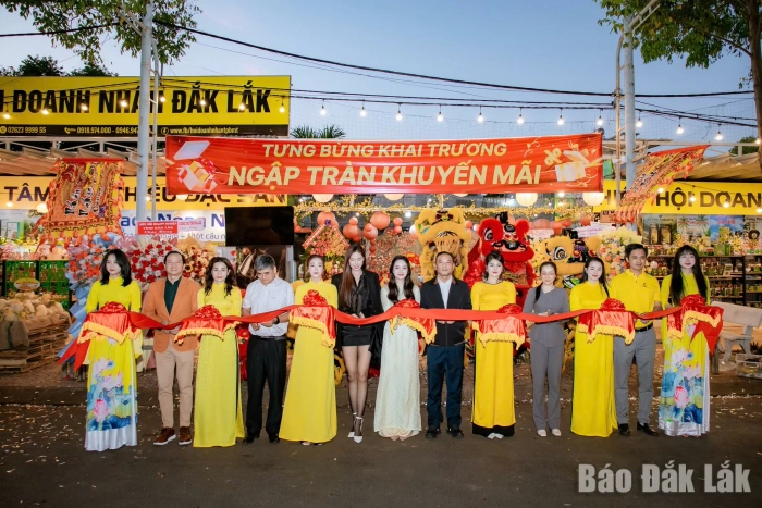 Khai trương Trung tâm Giới thiệu đặc sản Hiệp hội Doanh nhân Đắk Lắk