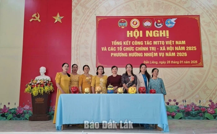 Phụ nữ xã Đắk Liêng: Góp hơn 45 triệu đồng từ Mô hình “Nuôi heo đất”