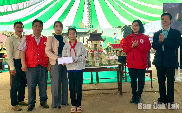 Chương trình “Sữa đậu nành học đường” hỗ trợ học sinh tiểu học