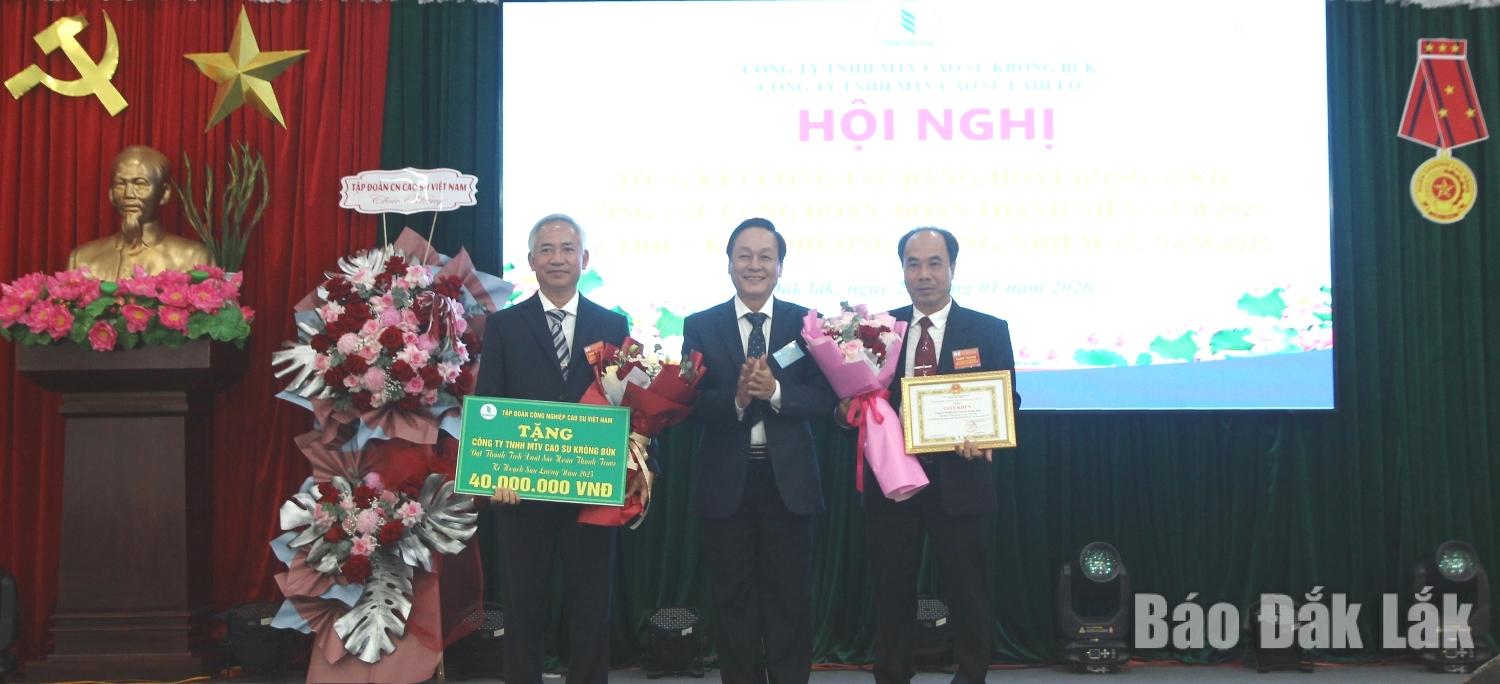 khen công ty K Rong Búk