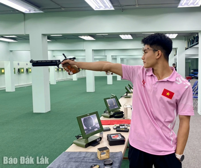 Xạ thủ Lê Tuấn Anh thi đấu cho Đắk Lắk tại Giải vô địch súng hơi quốc gia 2026