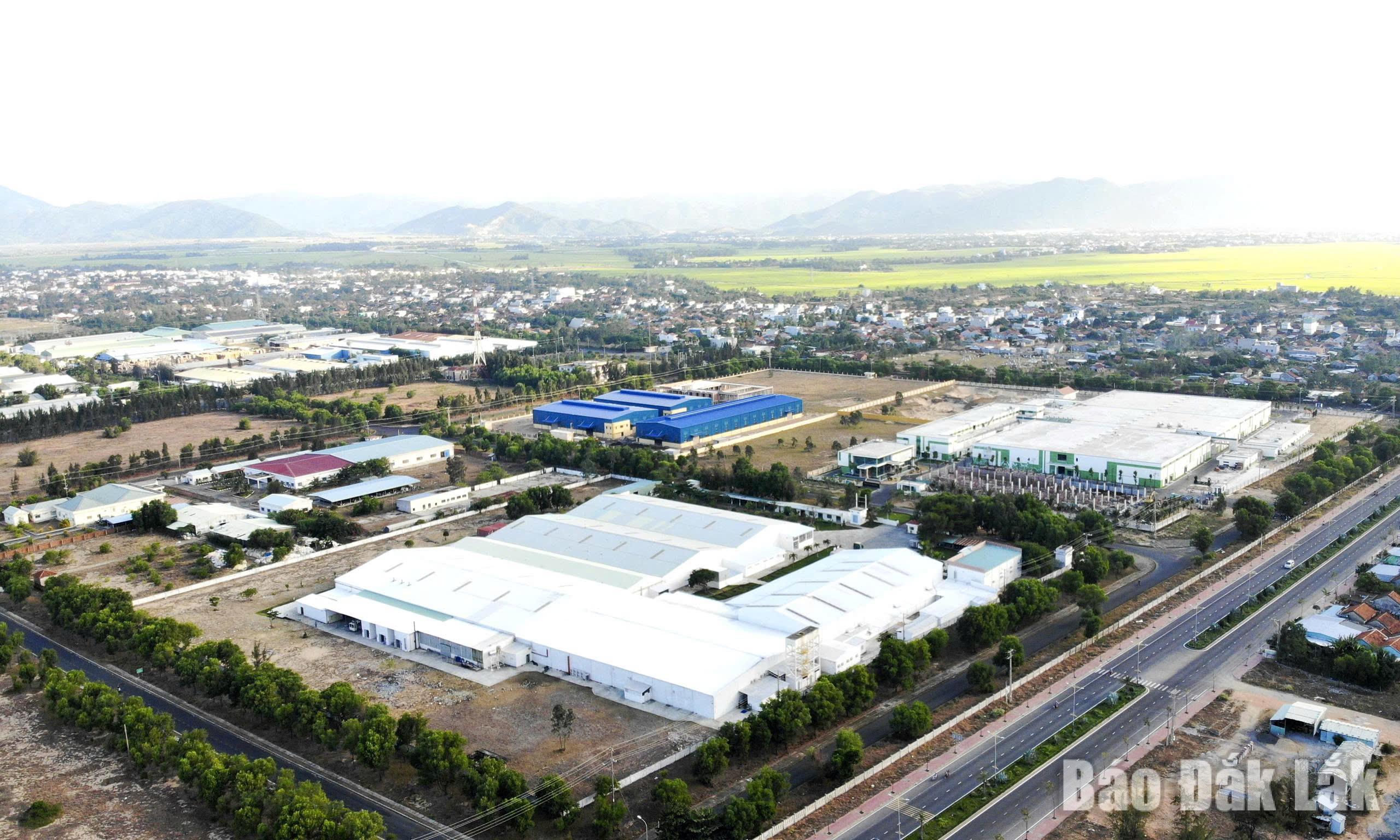 A corner of Hoa Hiep Industrial Park, under the South Phu Yen Economic Zone.