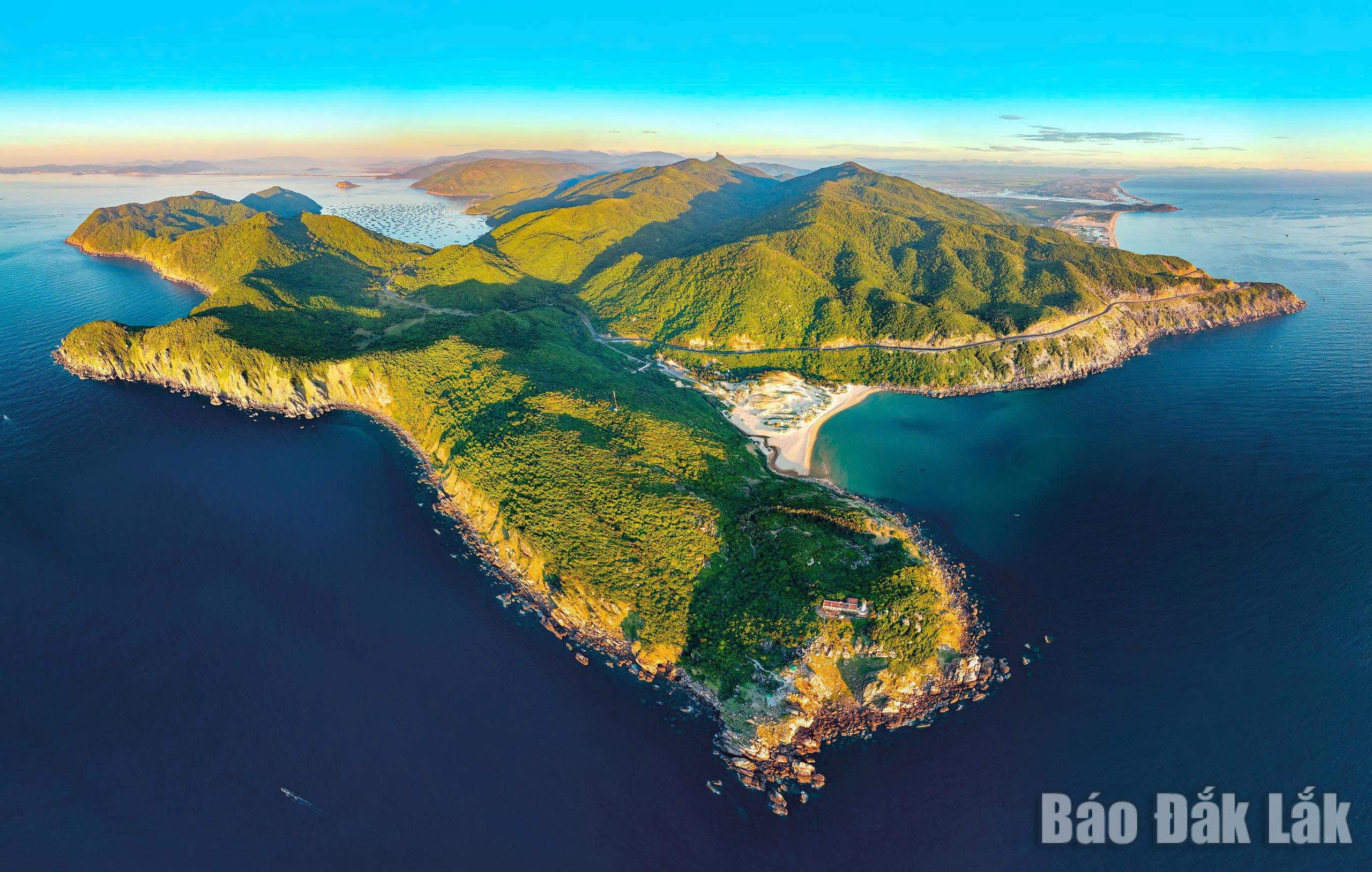 Mui Dai Lanh - Bai Mon, a distinctive landscape within Phu Yen Geopark.