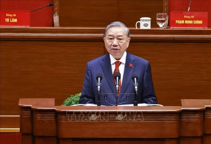 Vững bước dưới cờ Đảng