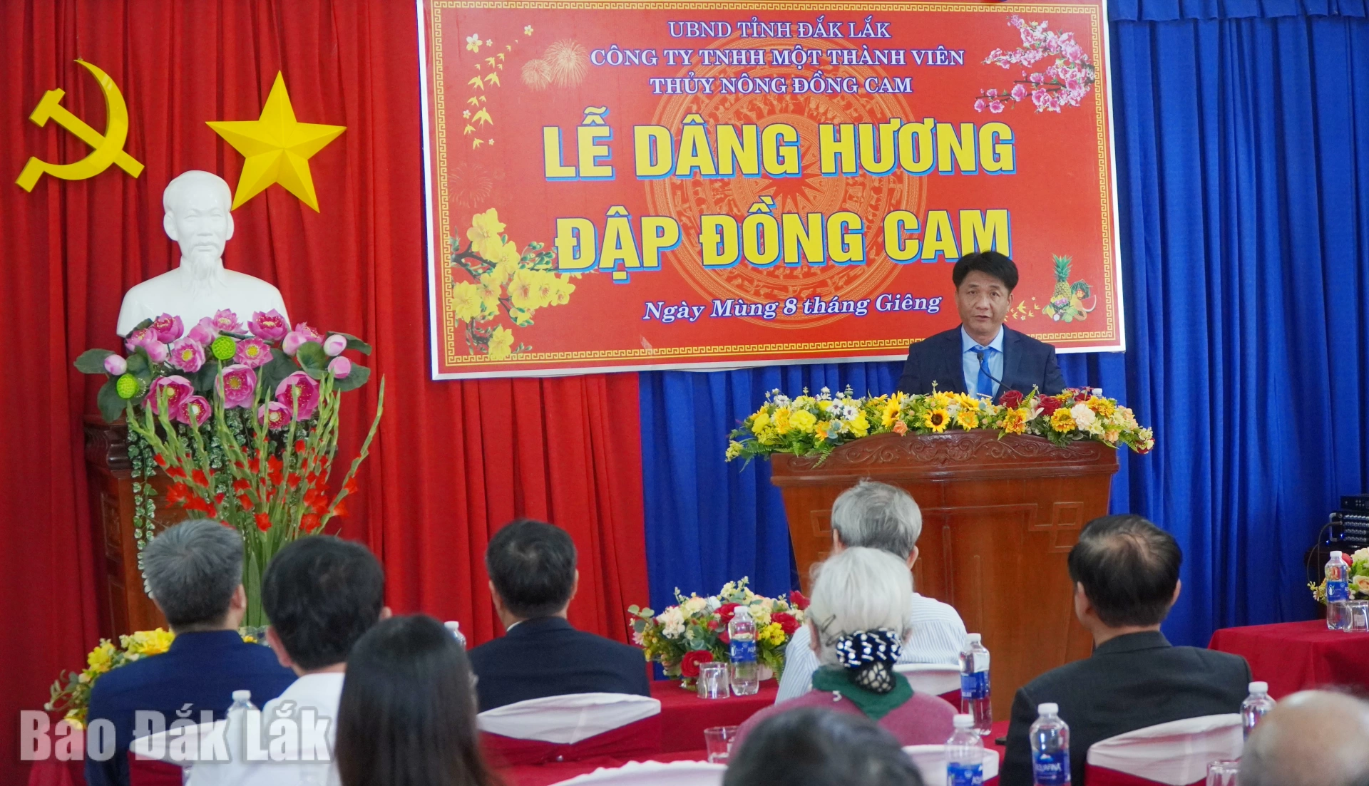 Ông Nguyễn Minh Huệ Bí thư Đảng uỷ, Chủ tịch Công ty TNHH MTV Thủy nông Đồng Cam ôn lại truyền thống xây dựng và phát triển của hệ thống thủy nông Đồng Cam.