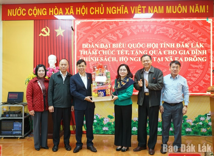 Đoàn Đại biểu Quốc hội tỉnh thăm, chúc Tết các xã Ea Drông, Krông Pắc, Ea Knuếc và Cuôr Đăng