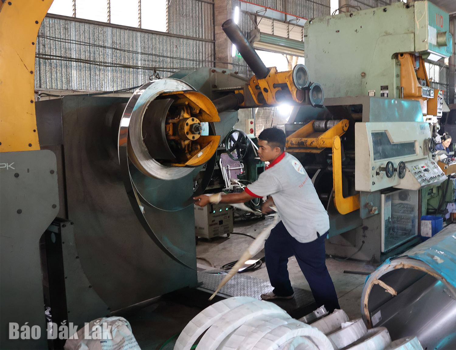 Một doanh nghiệp cơ khí chế tạo hoạt động trên địa bàn phường Buôn Ma Thuột