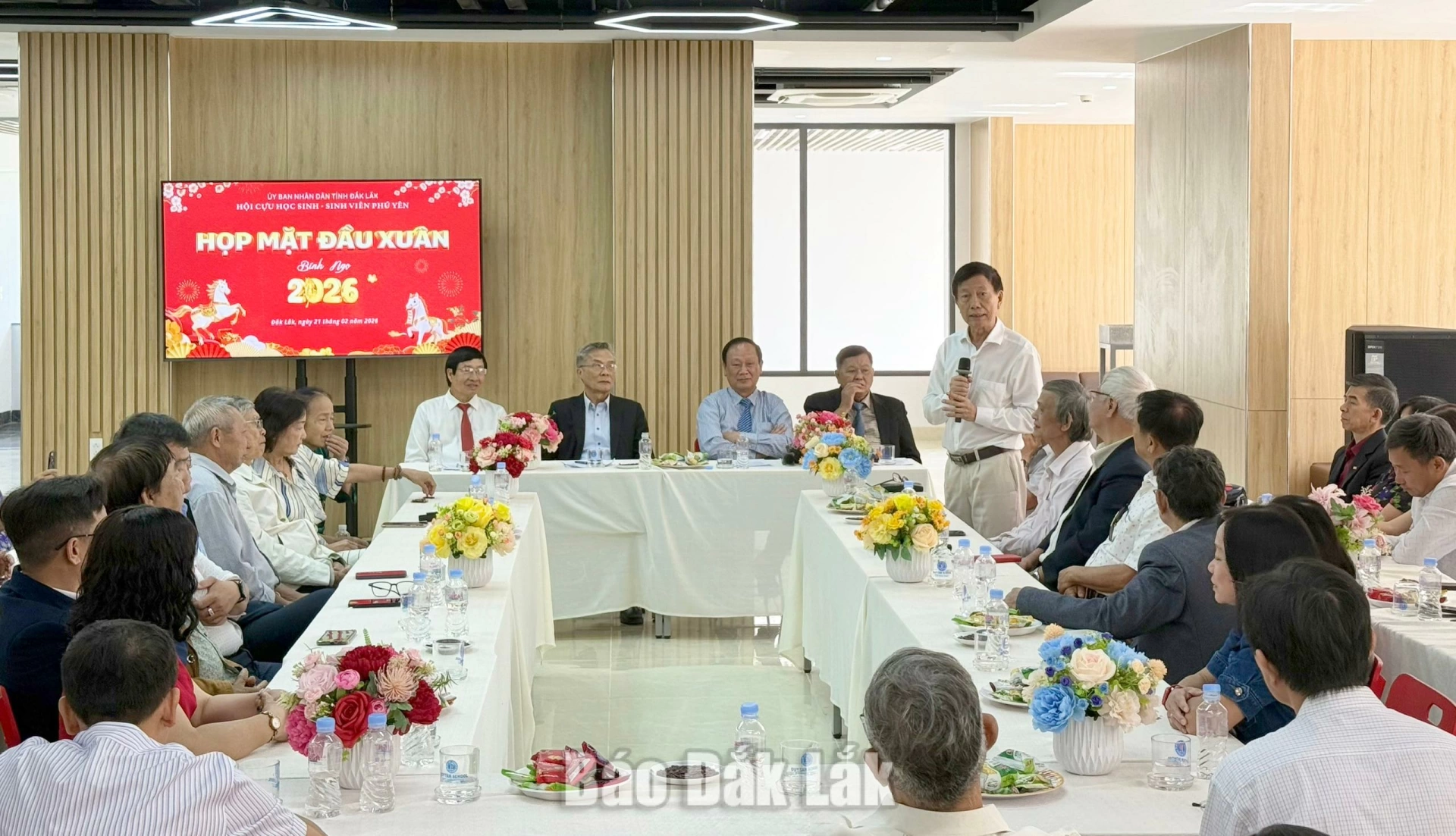 Quang cảnh buổi họp mặt.