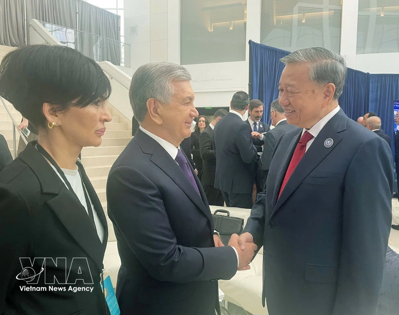 Party General Secretary To Lam (R) meets with foreign leaders on the sidelines of the inaugural meeting of the Gaza Board of Peace in Washington D.C. on February 19 morning (local time). (Photo: VNA)