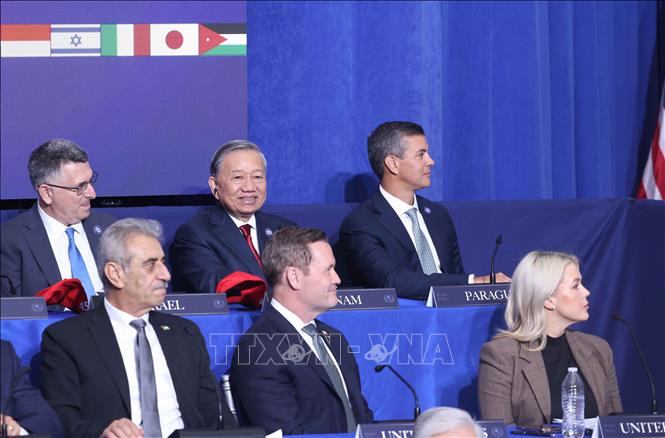 Tổng Bí thư Tô Lâm và các đại biểu dự Phiên khai mạc Hội đồng Hoà bình về Gaza. Ảnh: Thống Nhất/TTXVN