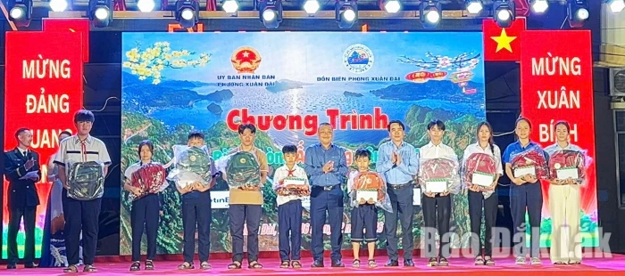 Ấm áp chương trình “Xuân Biên phòng - Ấm lòng dân bản” 2026