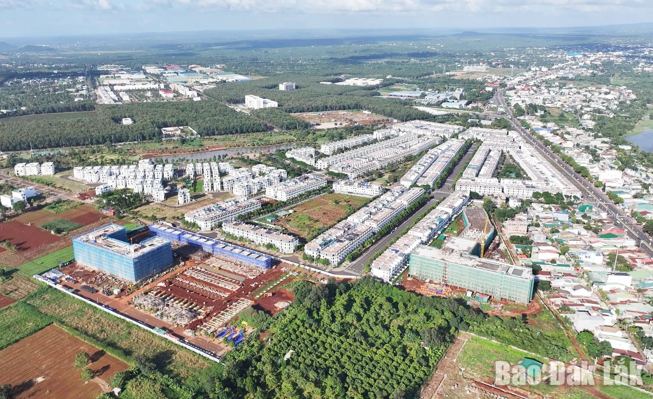 Việc sử dụng chung công trình hạ tầng kỹ thuật phải được xác định ngay từ khâu quy hoạch, bảo đảm tính đồng bộ và phù hợp với quy hoạch đô thị, quy hoạch khu chức năng đã được cấp có thẩm quyền phê duyệt.