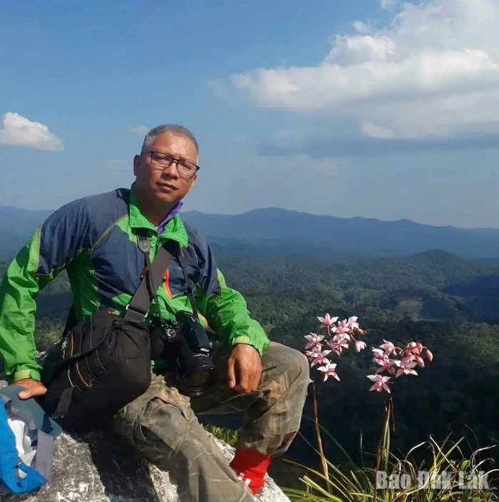 Gã “khùng” đặt tên cho trăm loài lan