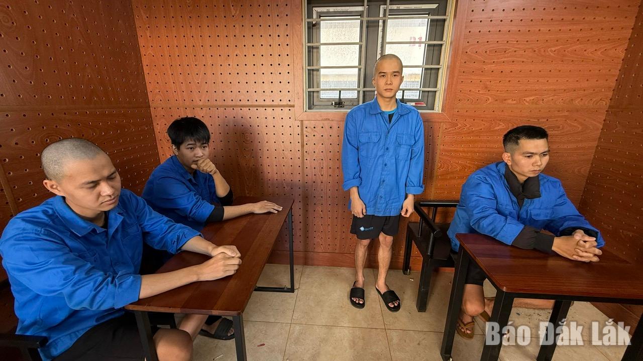 Các đối tượng bị bắt giữ.