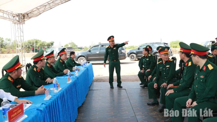 Rà soát công tác chuẩn bị khởi công trường học liên cấp tại xã Ea Rốk