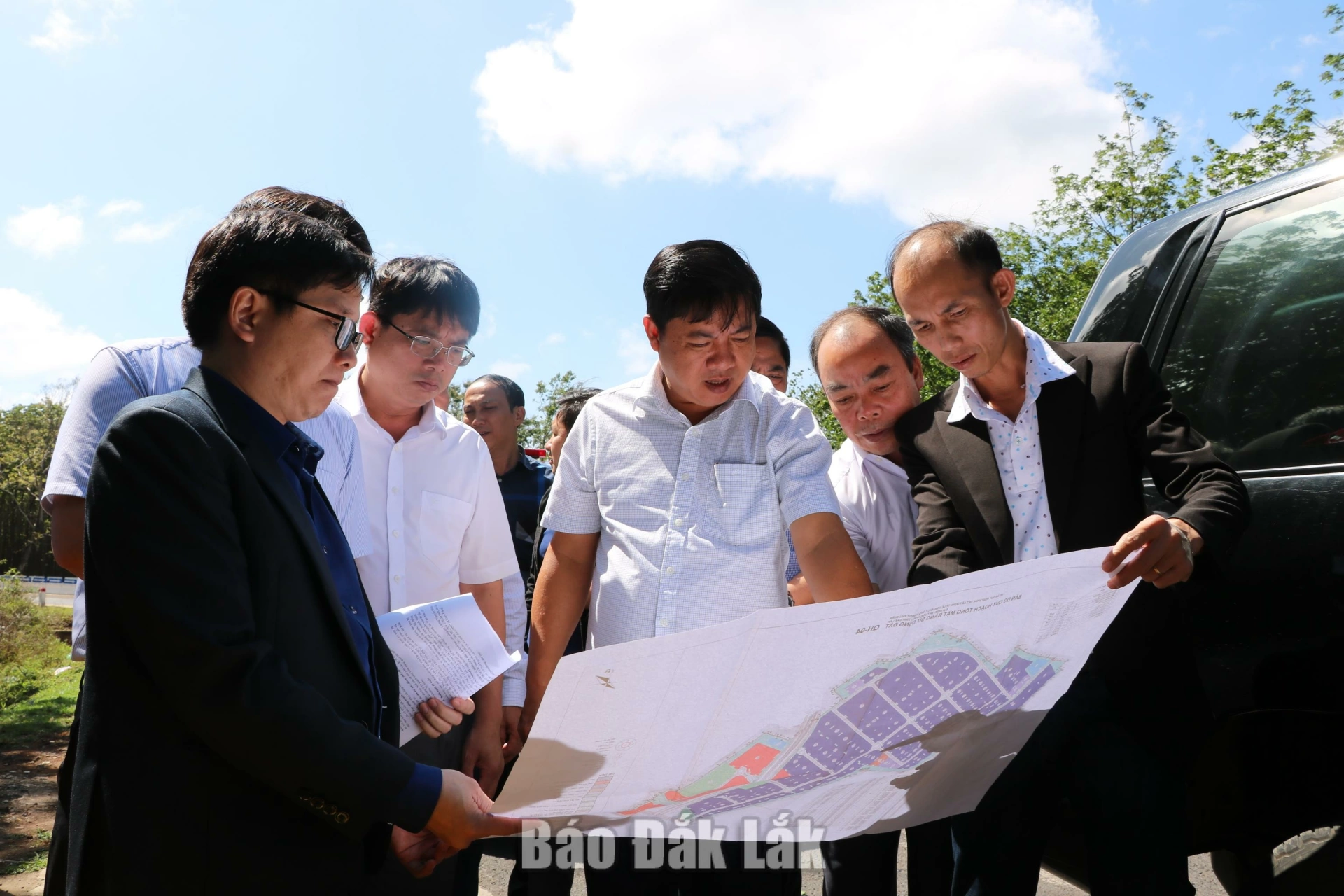 Bí thư Tỉnh ủy Lương Nguyễn Minh Triết kiểm tra tiến độ thực hiện dự án khu công nghiệp Phú Xuân.