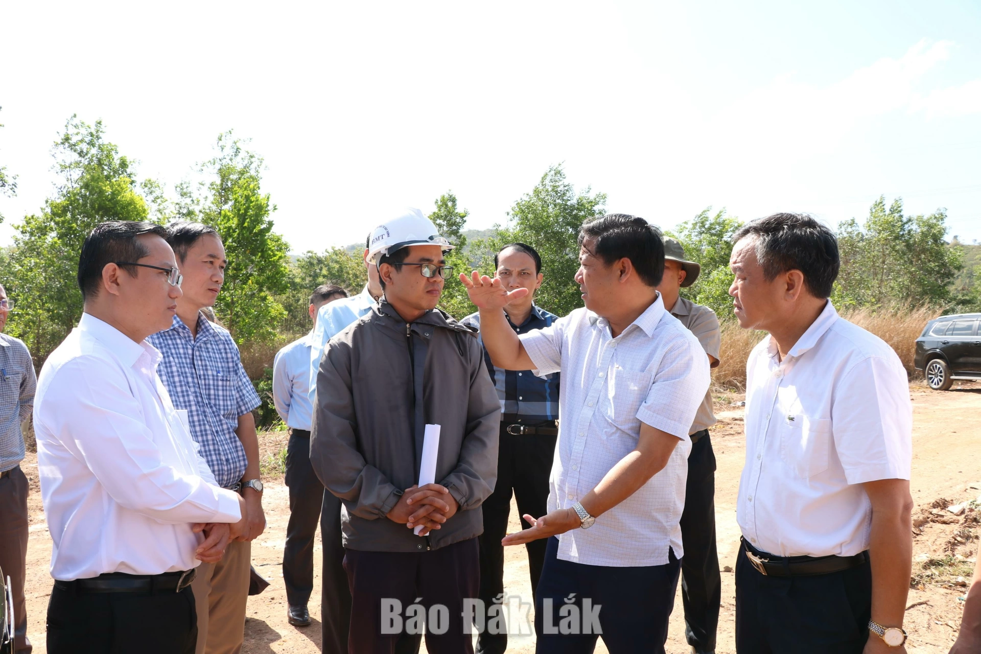 Bí thư Tỉnh ủy Lương Nguyễn Minh Triết kiểm tra thực tế dự án tại Khu công nghiệp Hòa Phú.