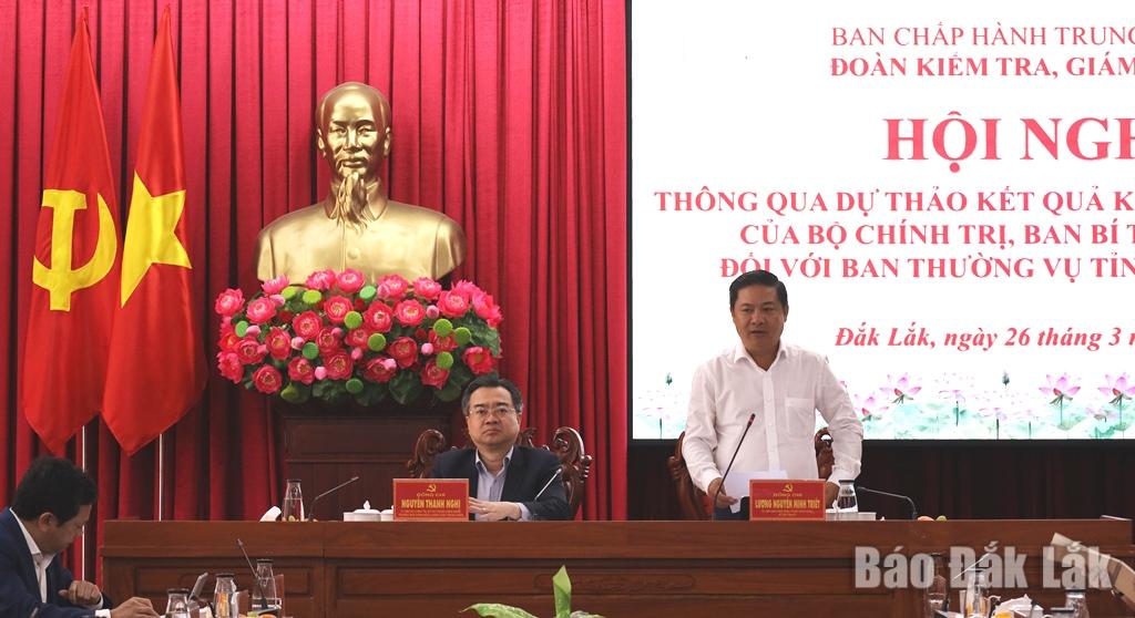 Đồng chí Lương Nguyễn Minh Triết, Ủy viên Ban Chấp hành Trung ương Đảng, Bí thư Tỉnh ủy nêu ý kiến tại buổi làm việc.