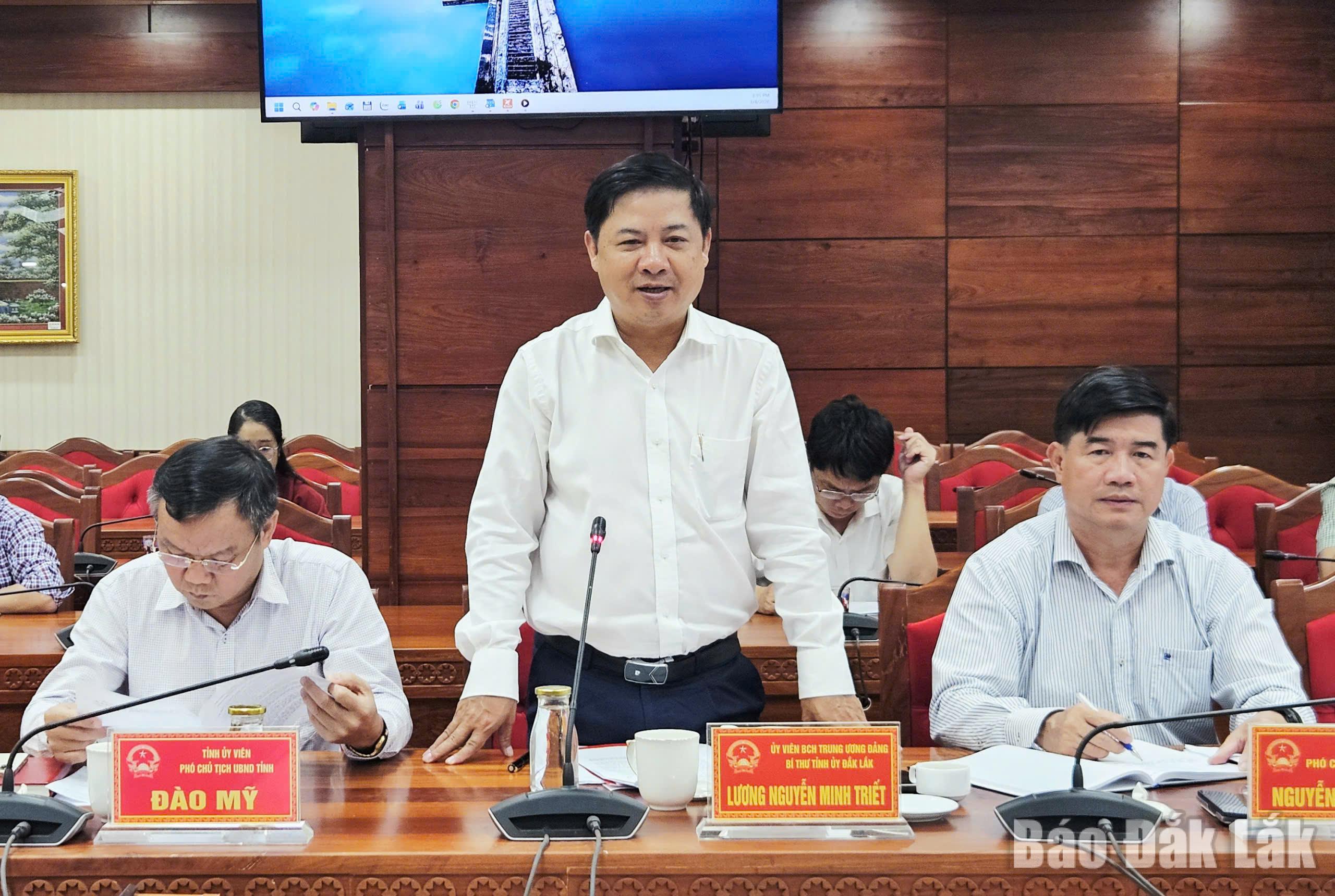 Ủy viên Trung ương Đảng, Bí thư Tỉnh ủy Nguyễn Minh Triết đã dự buổi làm việc