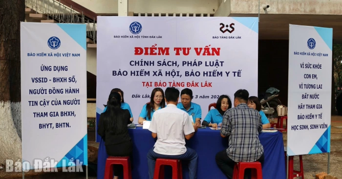 Bảo hiểm xã hội tỉnh tổ chức Điểm tư vấn chính sách bảo hiểm