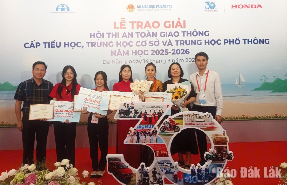 Đoàn Đắk Lắk tham dự lễ tổng kết và trao giải hội thi An toàn giao thông (ATGT) cấp tiểu học, THCS và THPT năm học 2025-2026.