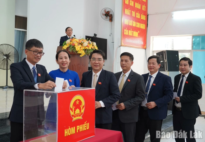 HĐND phường Phú Yên tổ chức kỳ họp thứ nhất, bầu các chức danh chủ chốt