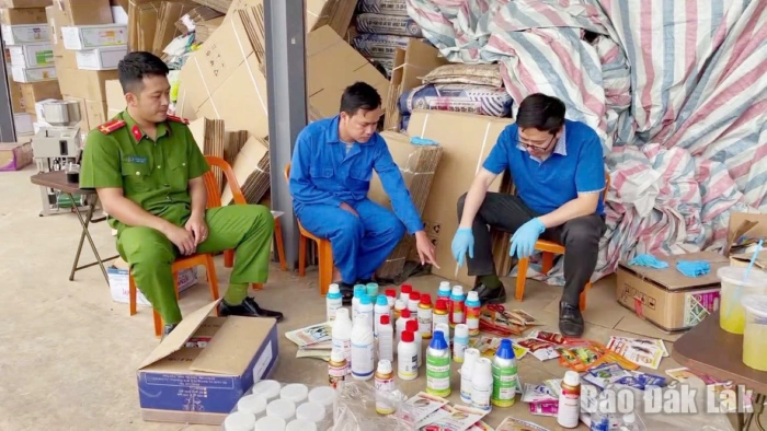 Phó Thủ tướng Chính phủ gửi thư khen Công an Đắk Lắk vì triệt phá các đường dây hàng giả liên tỉnh