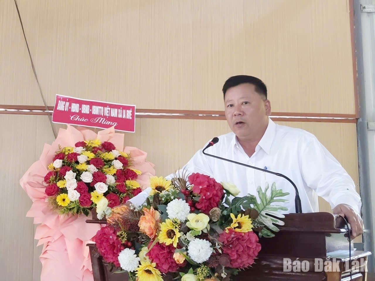 Đồng chí Nguyễn Văn Hoa, Phó Bí thư Đảng ủy, Chủ tịch UBND xã Ia Rvê phát biểu 