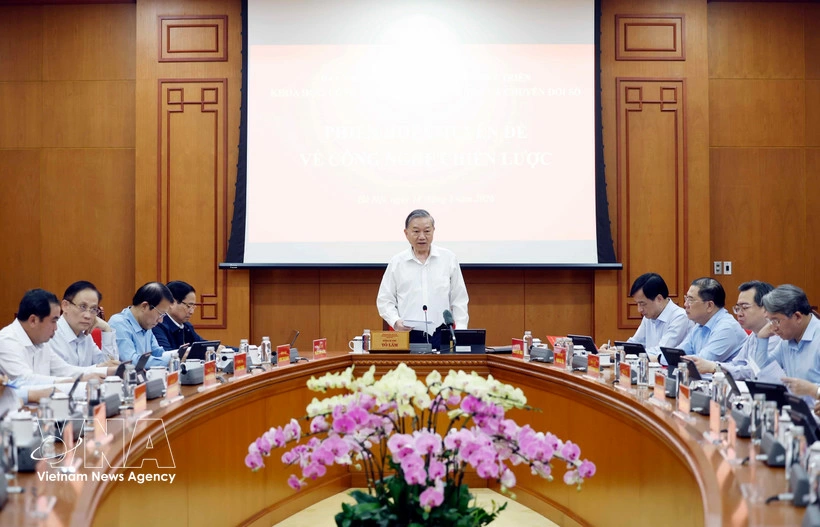 Party General Secretary To Lam speaks at the meeting (Photo: VNA)