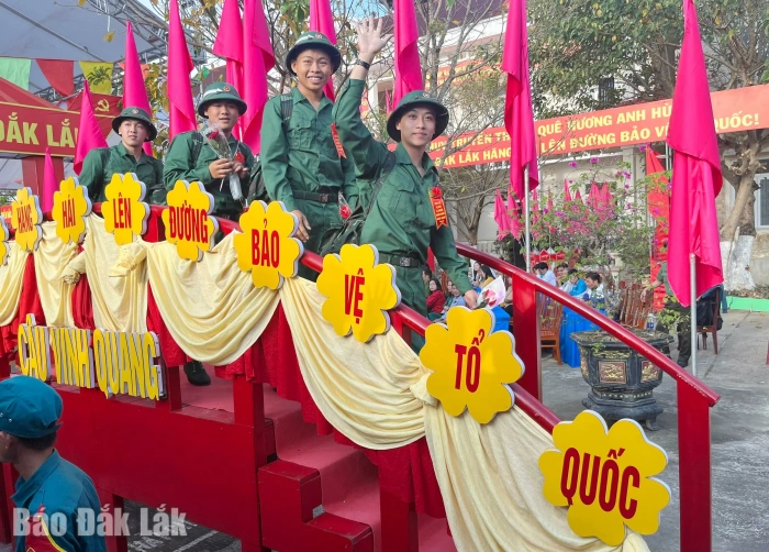 447 thanh niên các xã Tây Hòa, Hòa Mỹ, Hòa Thịnh, Sơn Thành, Phú Hòa 1, Phú Hòa 2 lên đường nhập ngũ