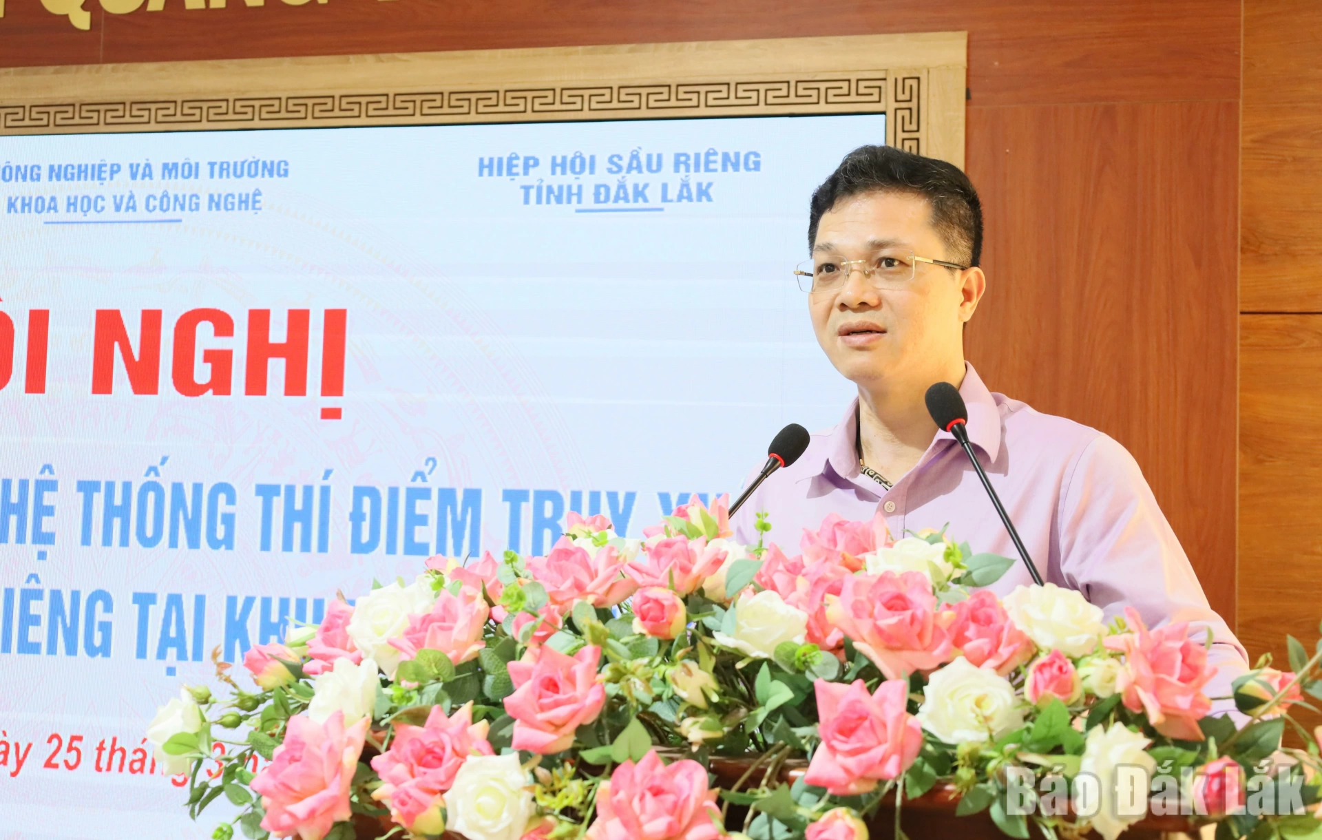 Ông Nguyễn Văn Long, Vụ trưởng Vụ Khoa học và Công nghệ phát biểu khai mạc hội nghị.
