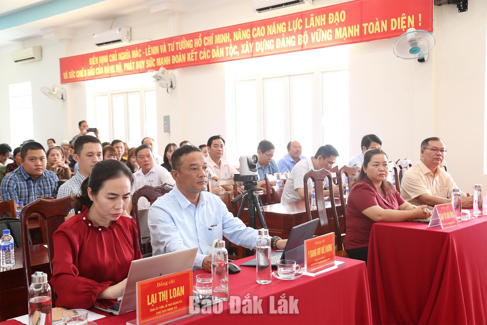 Y Giang Gry Niê Knơng Phó Bí thư Tỉnh ủy, Chủ tịch Ủy ban MTTQ Việt Nam tỉnh Đắk Lắk 