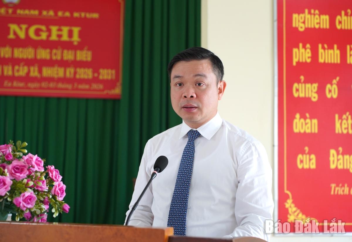 Đồng chí Đỗ Hữu Huy, Ủy viên dự khuyết Trung ương Đảng, Phó Bí thư Tỉnh ủy trình bày chương trình hành động.