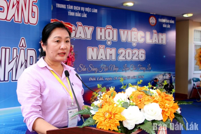 Sôi nổi Ngày hội việc làm tại Trường Cao đẳng Đắk Lắk Sôi nổi Ngày hội việc làm tại Trường Cao đẳng Đắk Lắk
