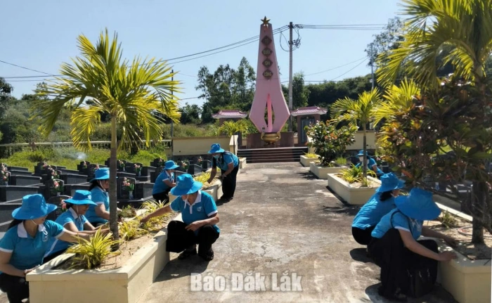 Xã Ô Loan tổ chức tu tảo Nghĩa trang Liệt sĩ An Hòa Hải