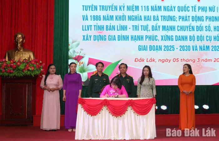 Phát động thi đua Phụ nữ lực lượng vũ trang xứng danh Bộ đội Cụ Hồ