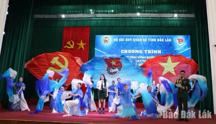 Chương trình Tuổi trẻ lực lượng vũ trang vững bước dưới cờ Đảng