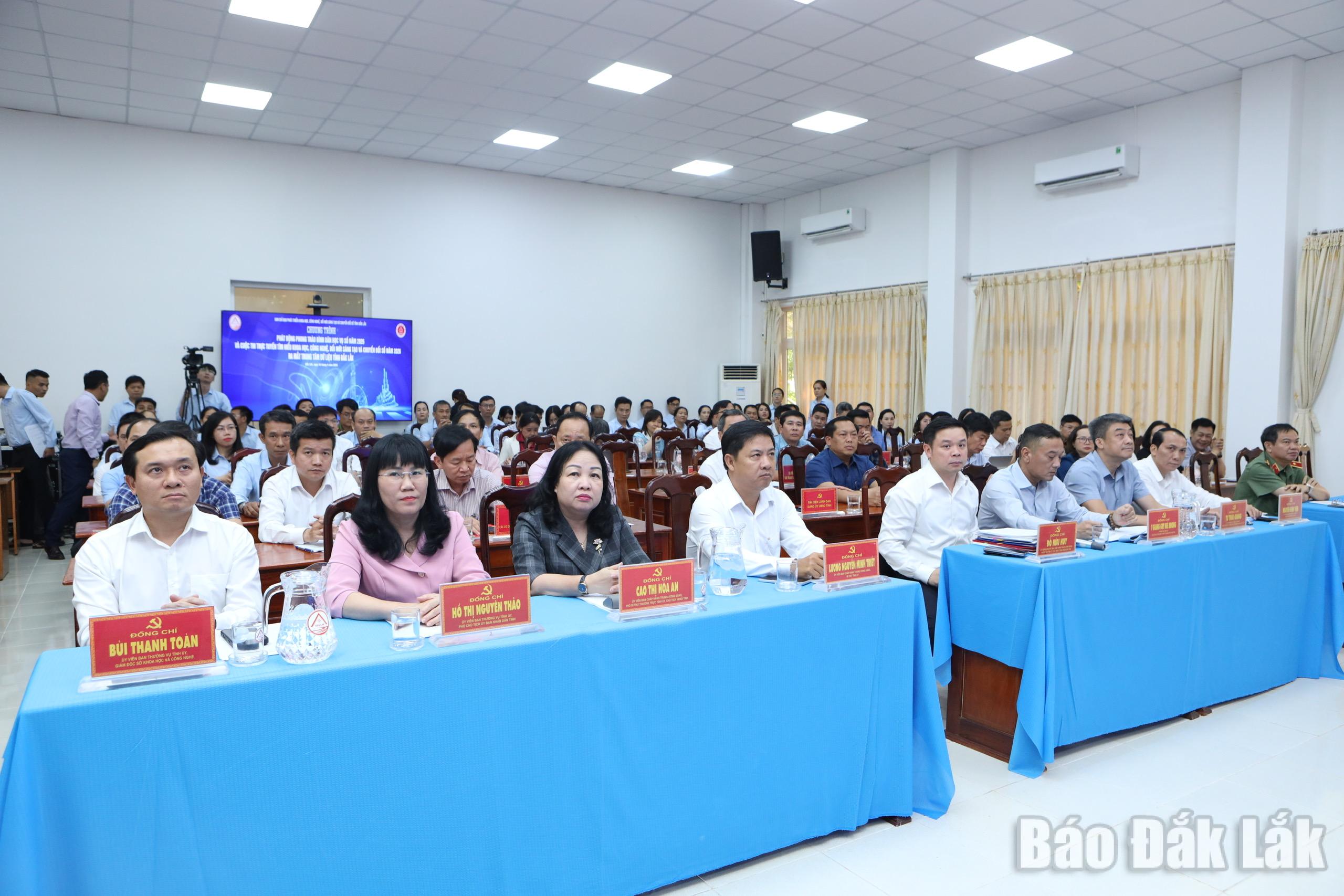 Đại biểu tham dự chương trình