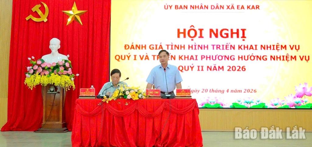 Phó Bí thư Đảng ủy, Chủ tịch UBND xã Nguyễn Minh Chuyền phát biểu tại hội nghị.