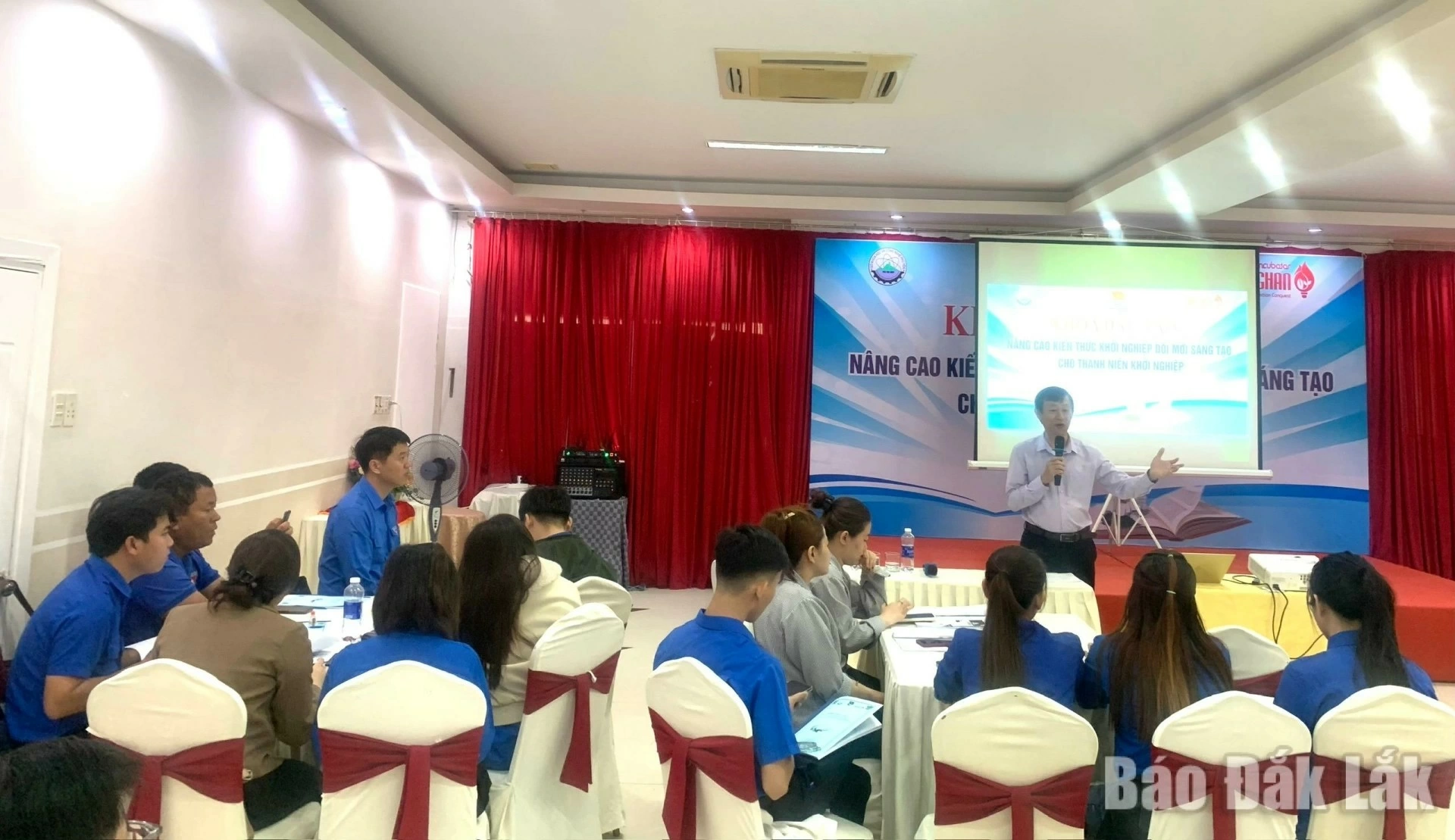 A training course on innovation for youth union members organised by the Department of Science and Technology.