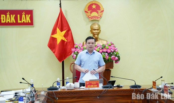 Improving quality of administrative reform and enhancing the Provincial Competitiveness Index (PCI)